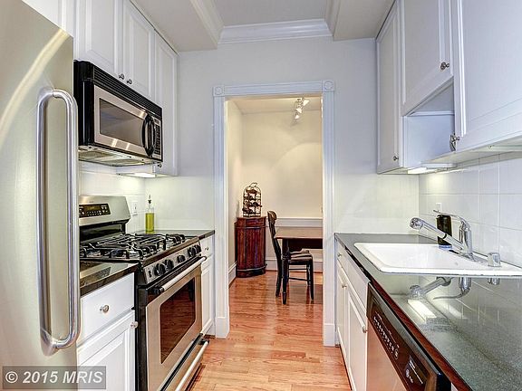 Gourmet Kitchen