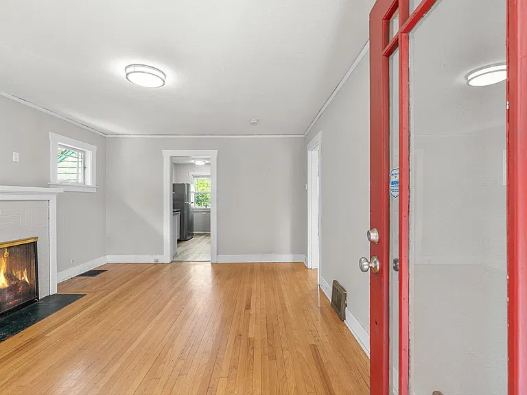 4925 N Willamette Blvd — Photo 3