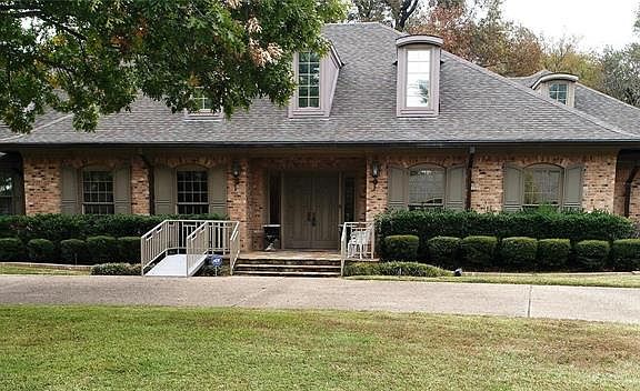 2nd image of 1612 Bowie Cir