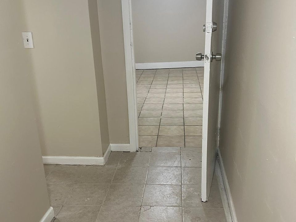 2nd image of 369 Morris Ave Floor 1