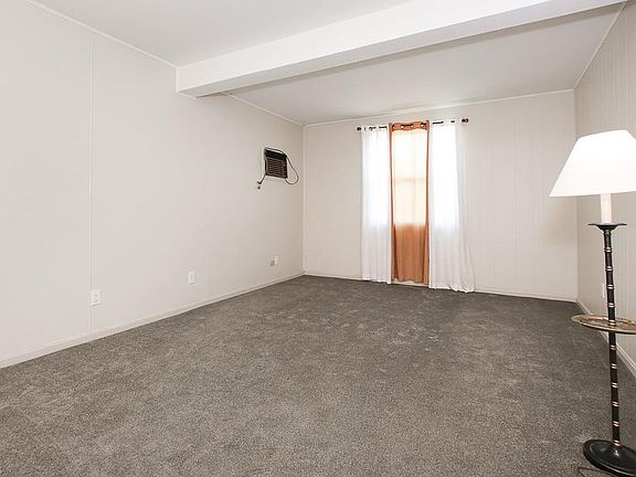 4th image of 606 Foster Ave