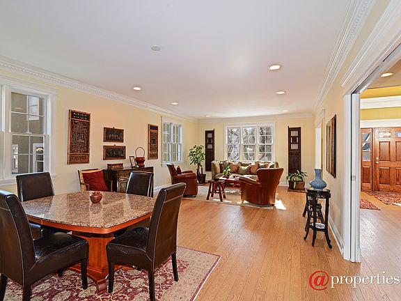 Living Room / Dining Room