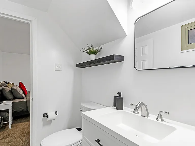 710 W 1st Ave #1 — Photo 9