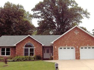 216 Keeneland Ct, Collinsville, IL