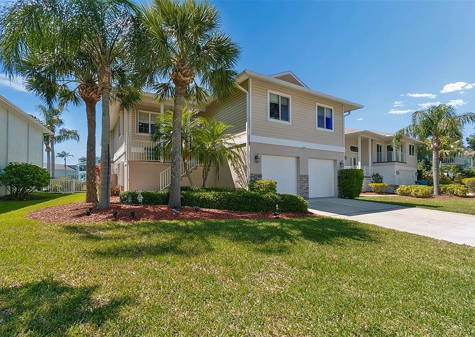 1st image of 6211 Bayside Dr