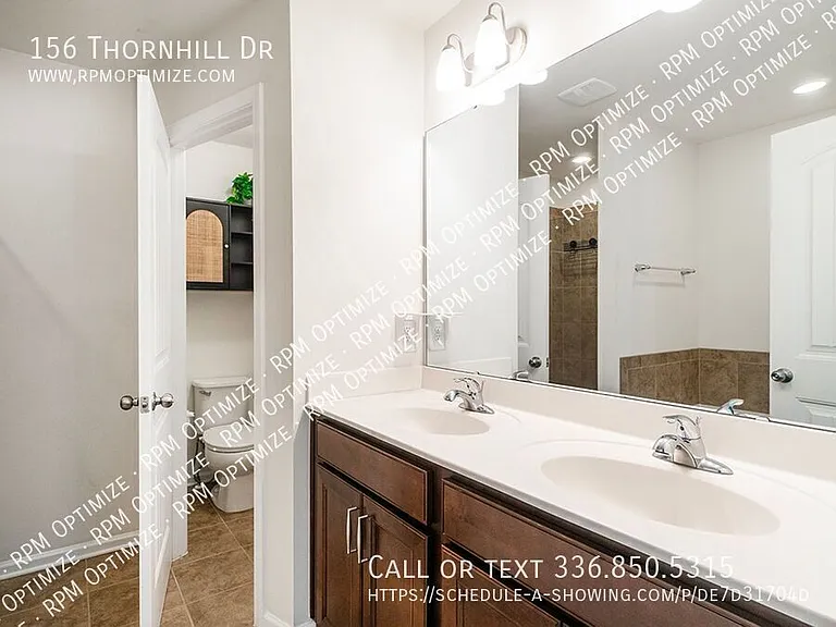 156 Thornhill Dr — Photo 6