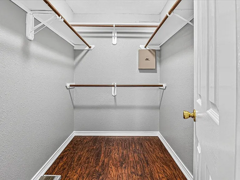 6810 Blue Skyway Dr — Photo 25