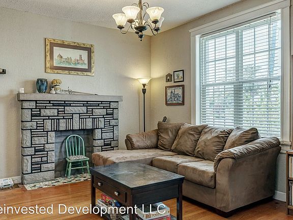 4th image of 4929 Nagel Ave