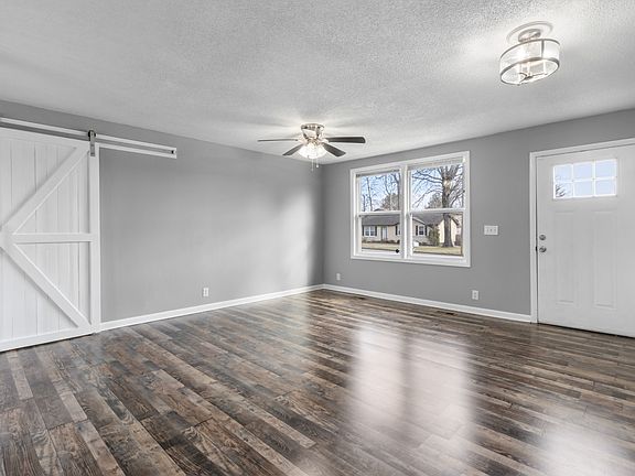 4th image of 101 King Cole Dr