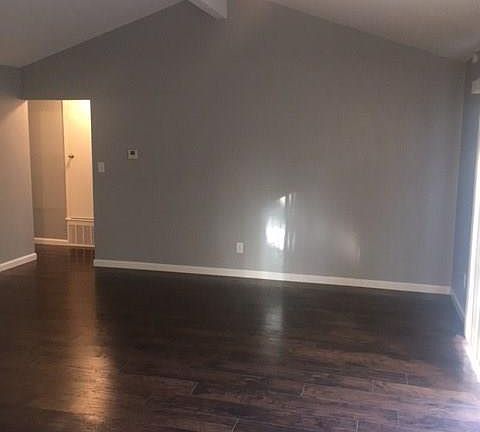 5th image of 1500 Rosewood Ln