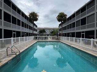 737 Pinellas Bayway S APT 111, Saint Petersburg, FL 33715