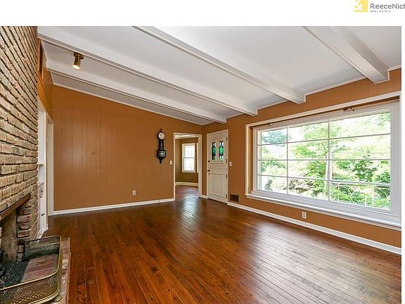 5th image of 11008 Wyandotte St
