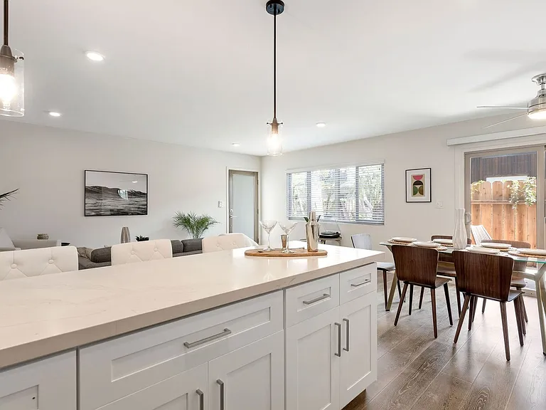 3450 Emerald (312 Calle Miramar LLC) — Photo 7