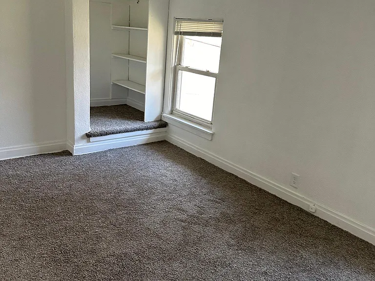224 Maple St #1 — Photo 8