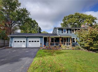 16 Trefoil Ln, Brockport, NY 14420