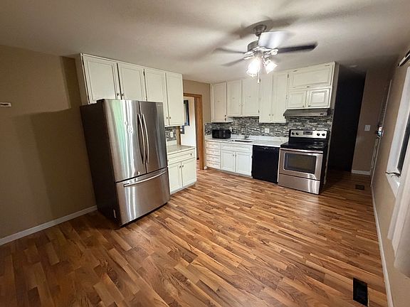 5th image of 415 Krause Ave