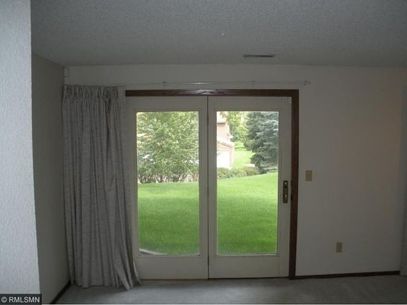 5th image of 2041 9th Ave E