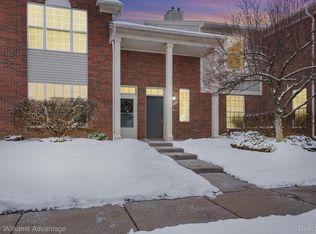 1982 Flagstone Cir, Rochester, MI 48307