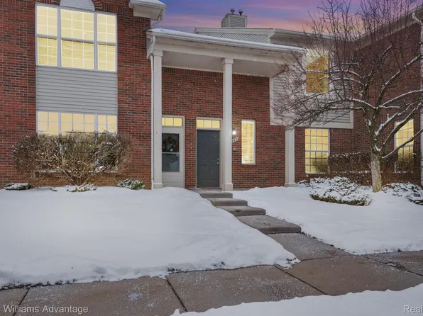 1982 Flagstone Cir, Rochester, MI 48307