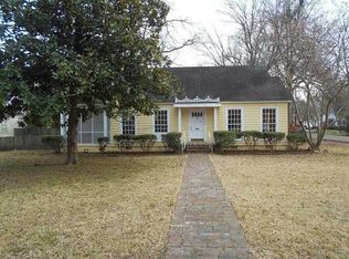 315 W Jefferson Ave, Greenwood, MS 38930
