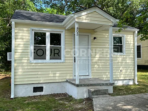 803 Cole St Photo 1