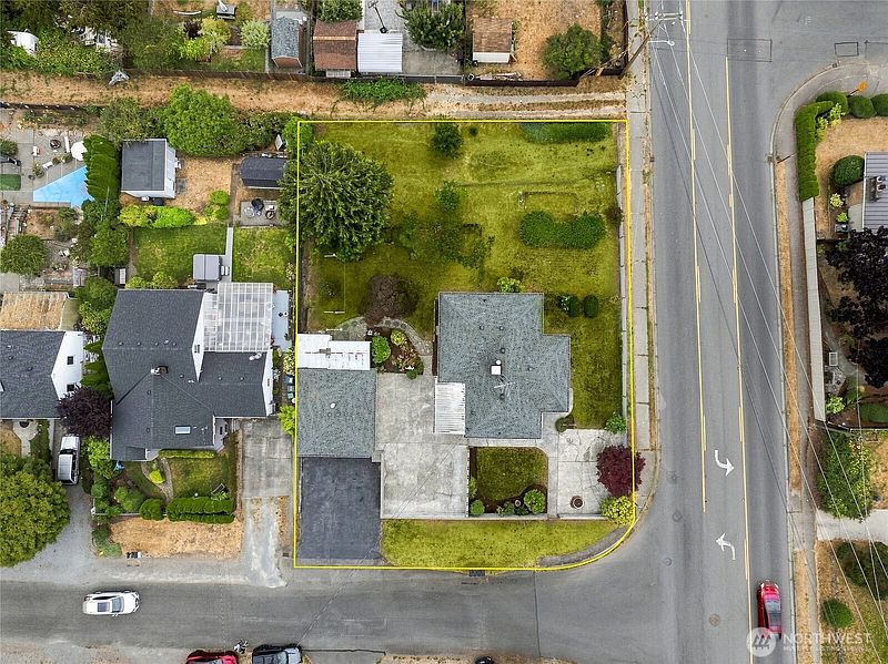 3rd image of 15852 7th Avenue SW