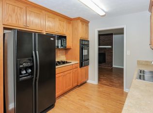 609 Evergreen Dr, Woodstock, GA 30188