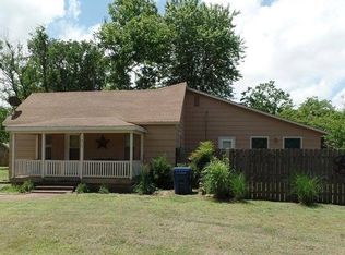 315 NE 3rd St, Perkins, OK 74059