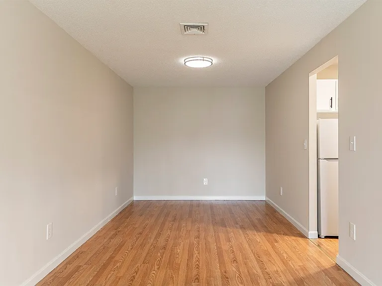 45 Loomis St #317 — Photo 4
