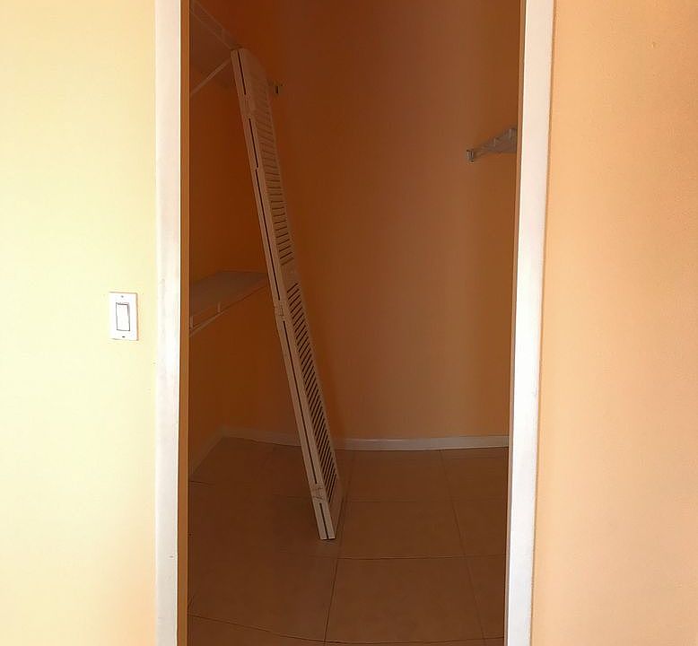 1st image of 4207 Sandhurst Dr