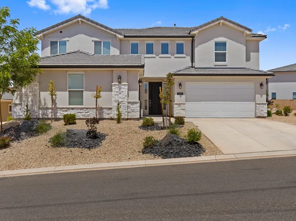 1445 N Arena Roja Dr, Washington, UT 84780