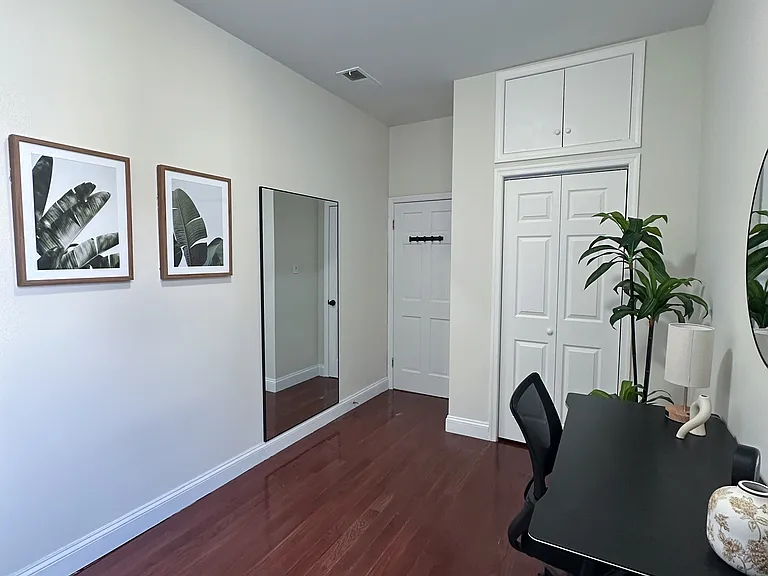 217 N 11th St #301 — Photo 17