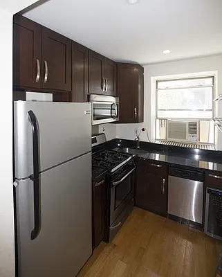 Rented by Jonis Realty | media 10