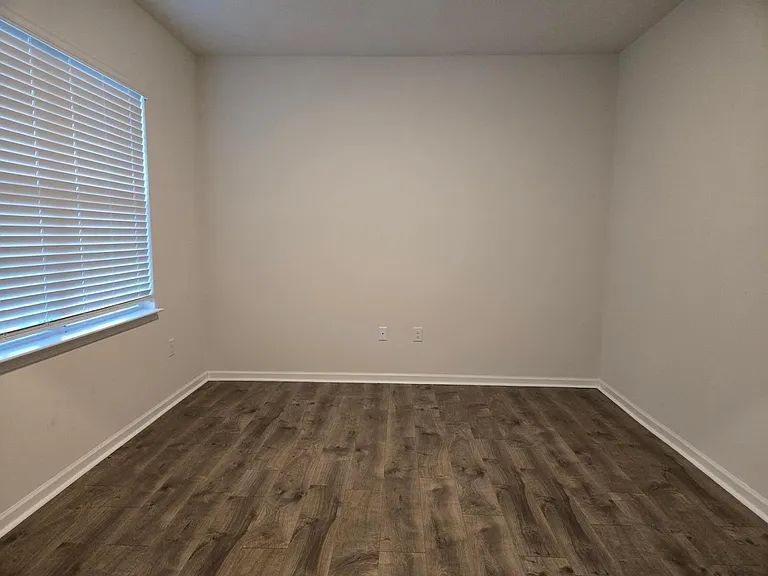 1134 Saddlebrook Dr — Photo 8