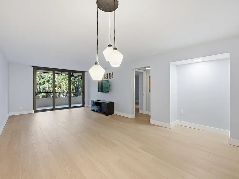 2070 Homewood Blvd #3150 — Photo 3