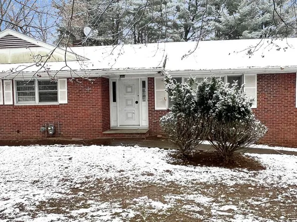 330 W Saddle River Rd, Saddle River, NJ 07458