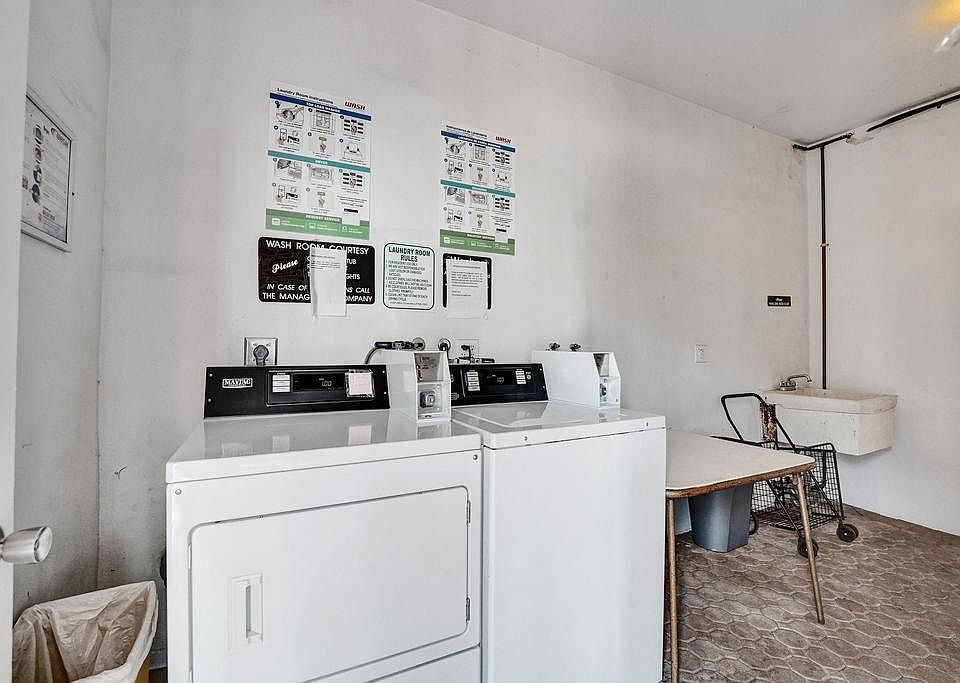 1st image of 2500 NE 9th Street #101
