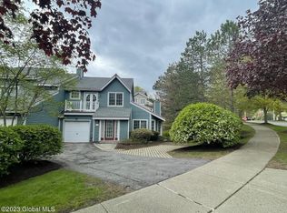 2 Lakeview Rd, Saratoga Springs, NY 12866