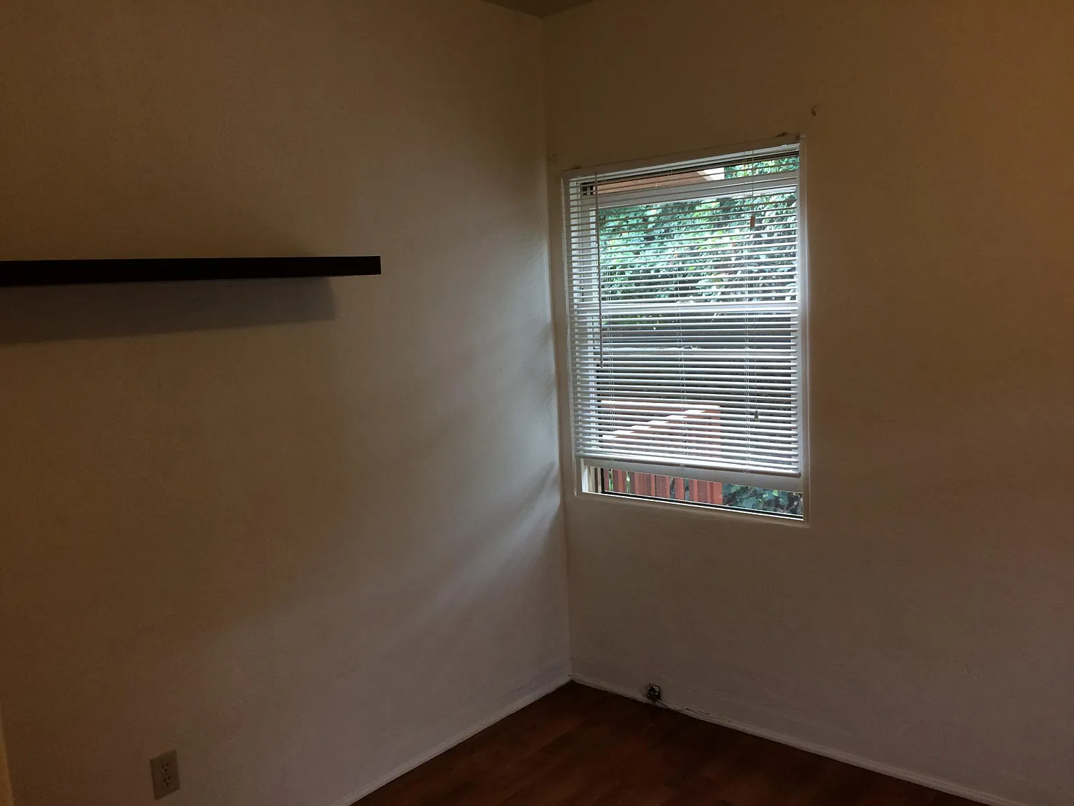 3 bed, 1400 sqft, $5,200 — Photo 4