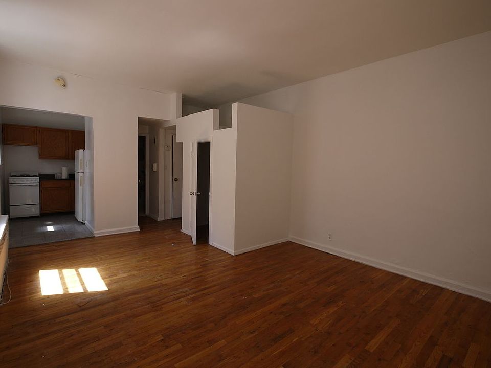 2nd image of 416 Lafayette St APT 3C