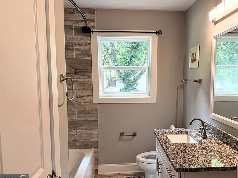 2561 Sylvan Rd — Photo 9
