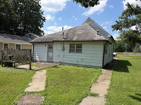 5th image of 104 W Curtis St