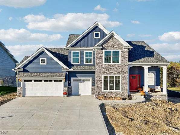 2287 Ledgestone Dr NW, Uniontown, OH 44685