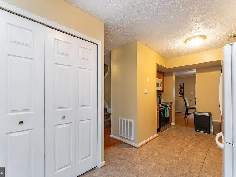 6006 Bobcat Ct — Photo 16