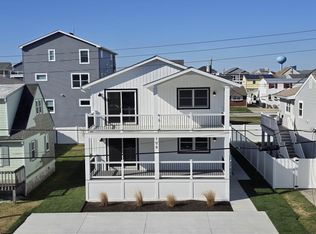 108 12th St N #B, Brigantine, NJ 08203