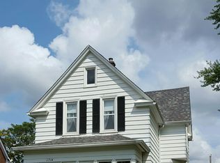1714 11th St, Moline, IL 61265