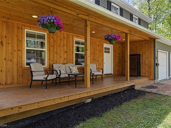 4th image of 850 Deepwood Dr