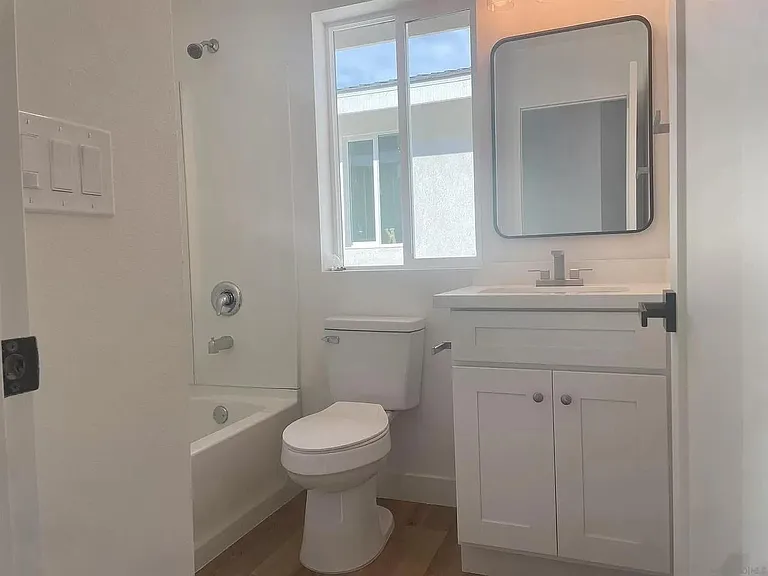 2812 C Ave — Photo 4