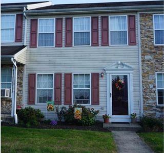 324 Cherry St, Red Lion, PA, 17356