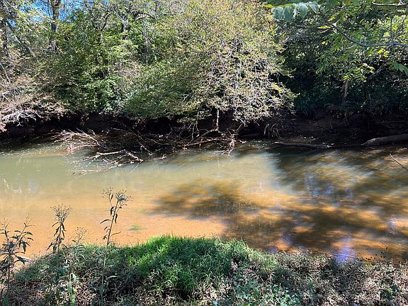 2nd image of 37 Jarrett Rd